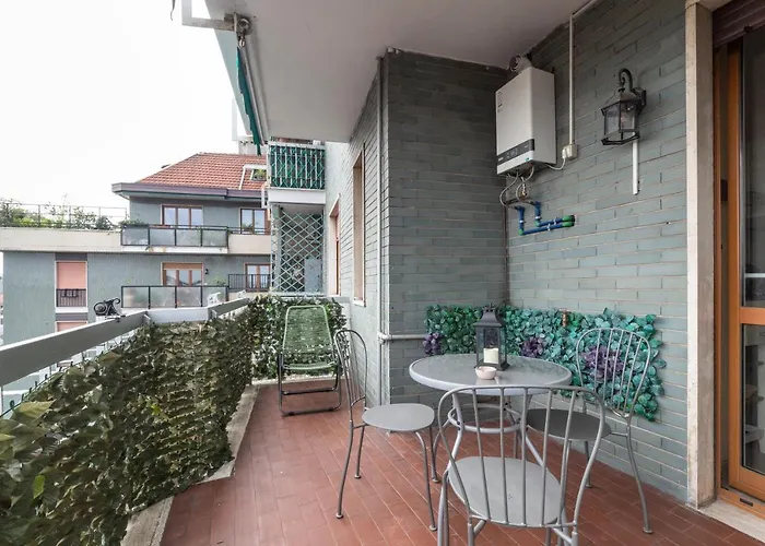 Pasteur Modern Studio With Terrace!